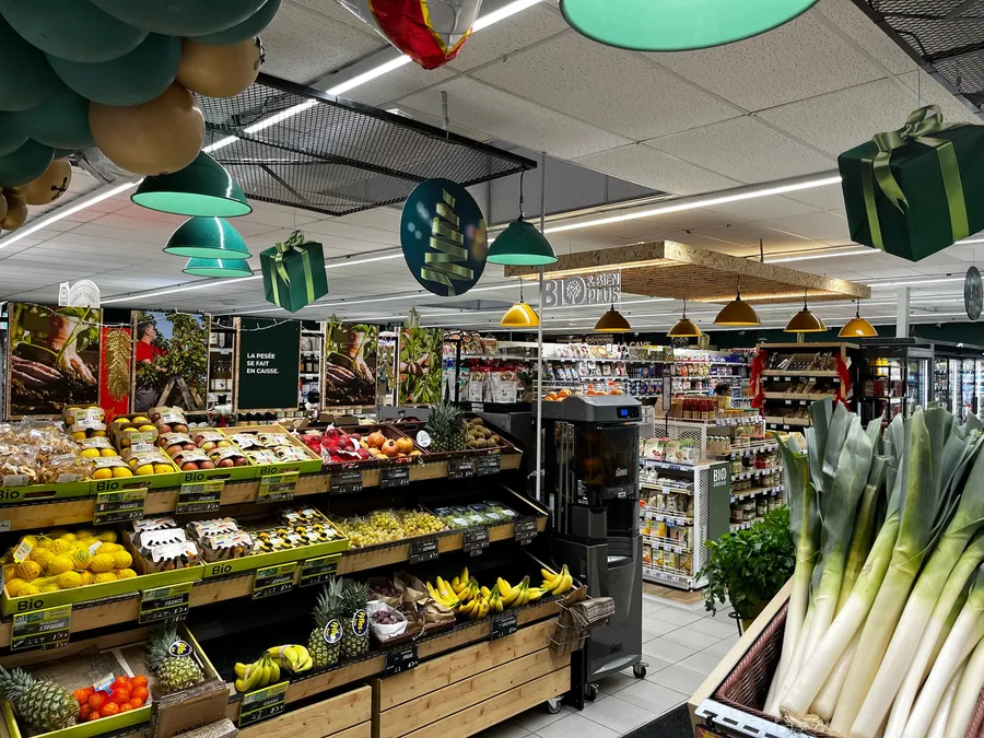 Après relamping : rayon fruits et légumes, rendu des couleurs amélioré